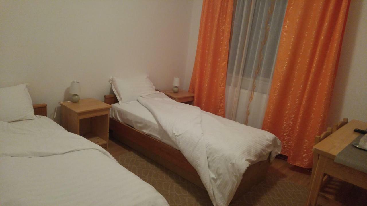 Pensiunea Casa Vanatorului Ξενοδοχείο Oteleni Εξωτερικό φωτογραφία